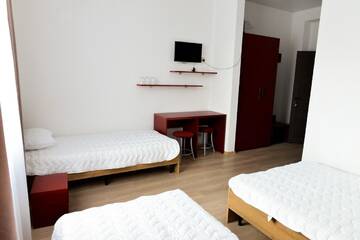 Фото номера Роскошный трехместный номер Мини-отель Grad Hotel г. Ashmyany 3