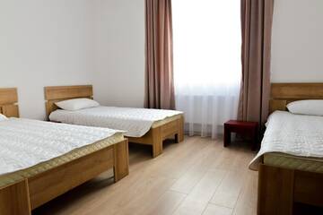 Фото номера Роскошный трехместный номер Мини-отель Grad Hotel г. Ashmyany 4